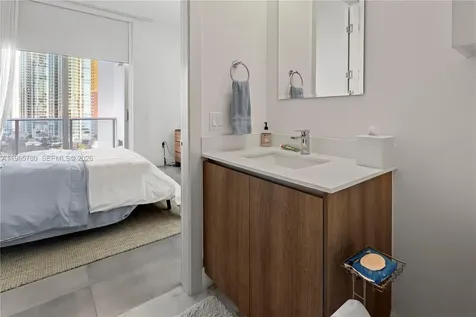 17550 Collins Avenue Sunny Isles Beach FL 33160