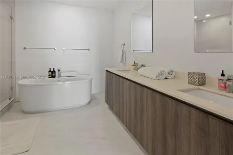 17550 Collins Avenue Sunny Isles Beach FL 33160