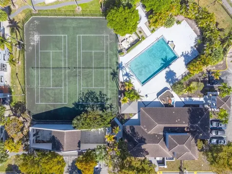7060 NW 179th Street Hialeah FL 33015