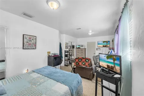 3235 SW 93rd Court Miami FL 33165