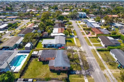 3235 SW 93rd Court Miami FL 33165