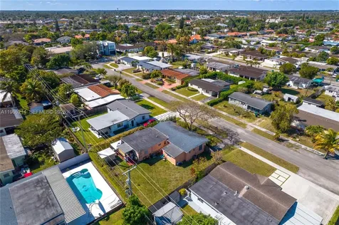 3235 SW 93rd Court Miami FL 33165