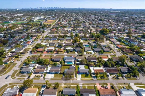 3235 SW 93rd Court Miami FL 33165
