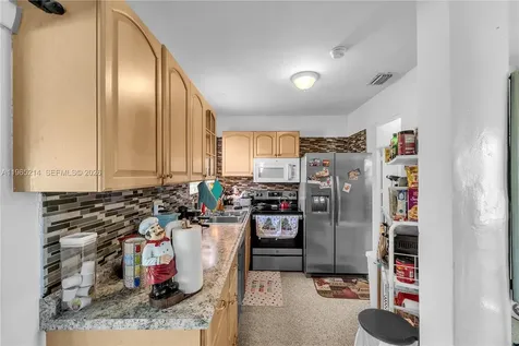 3235 SW 93rd Court Miami FL 33165