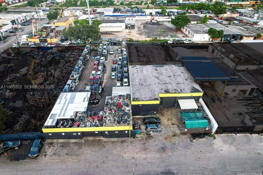 Hialeah FL 33013