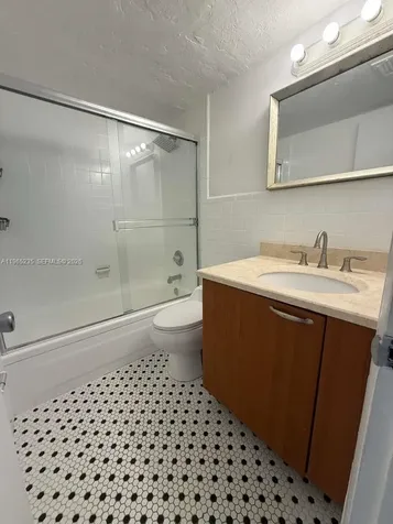 7917 West Drive North Bay Village FL 33141