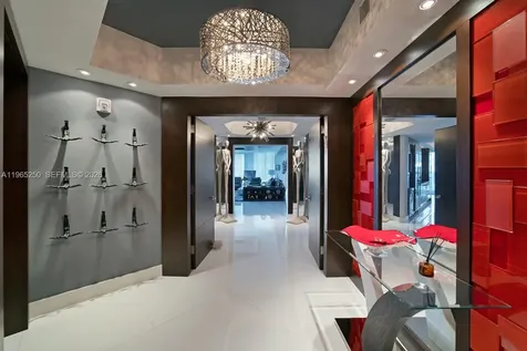 2711 S Ocean Drive Hollywood FL 33019