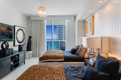 2711 S Ocean Drive Hollywood FL 33019