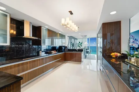 2711 S Ocean Drive Hollywood FL 33019
