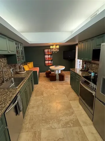 Miami FL 33181