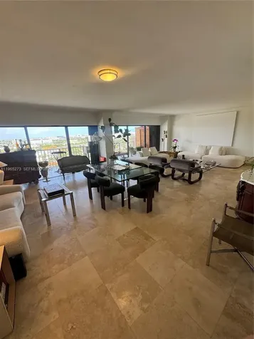 Miami FL 33181