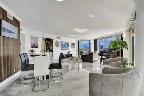 3000 Island Boulevard Aventura FL 33160