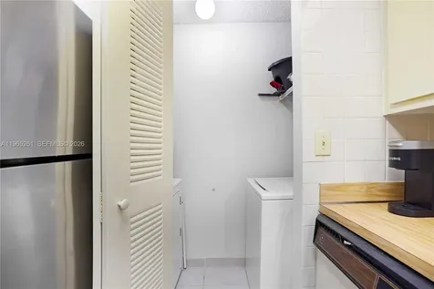 927 NE 199th Street Miami FL 33179