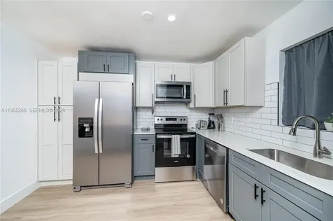 3321 NW 19th Terrace Miami FL 33125