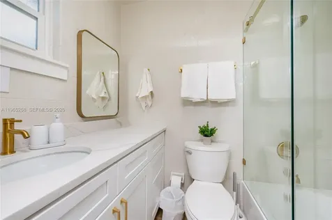 3321 NW 19th Terrace Miami FL 33125