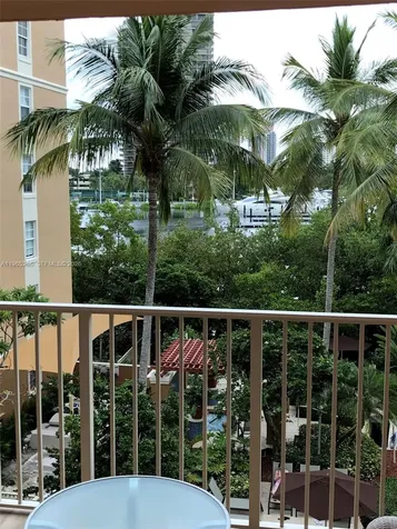 19801 E Country Club Drive Aventura FL 33180