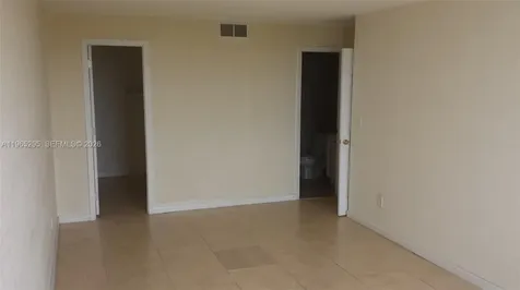 492 NW 165th Street Road Miami FL 33169