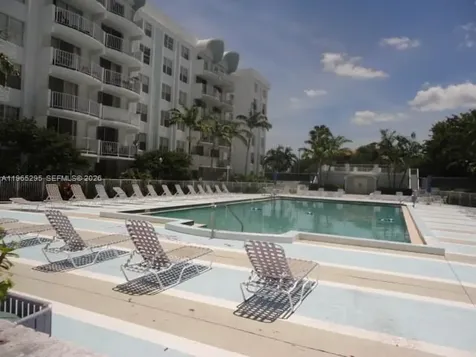 492 NW 165th Street Road Miami FL 33169