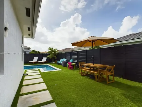 14560 SW 22nd Terrace Miami FL 33175