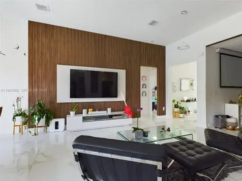 14560 SW 22nd Terrace Miami FL 33175