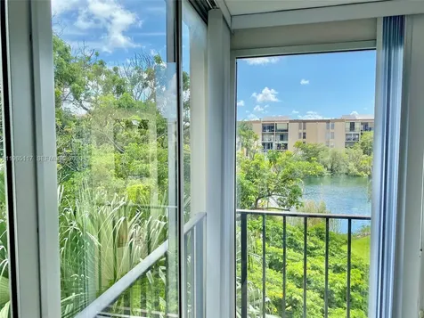 8897 Fontainebleau Boulevard Miami FL 33172
