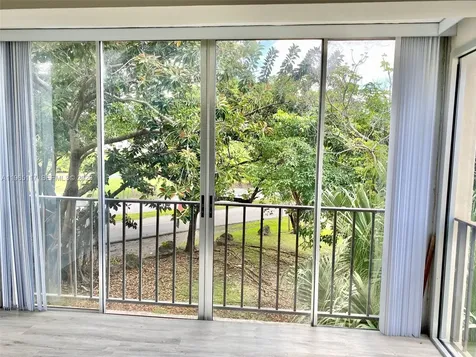 8897 Fontainebleau Boulevard Miami FL 33172