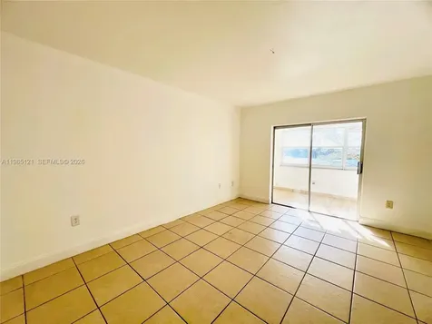 Miami FL 33179