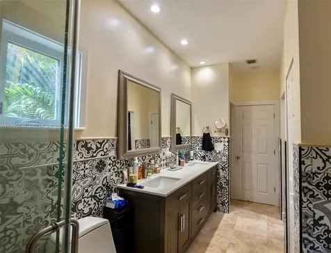 906 Genoa Street Coral Gables FL 33134