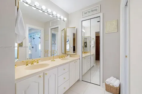 9400 SW 100th Avenue Road Miami FL 33176
