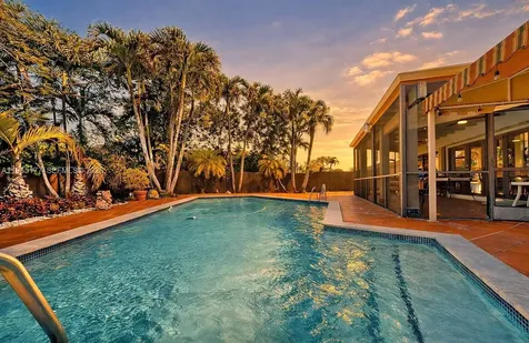 9400 SW 100th Avenue Road Miami FL 33176