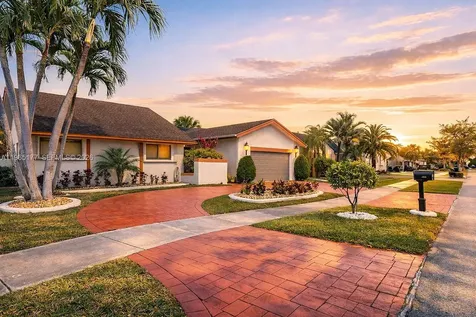 9400 SW 100th Avenue Road Miami FL 33176