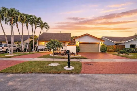 9400 SW 100th Avenue Road Miami FL 33176