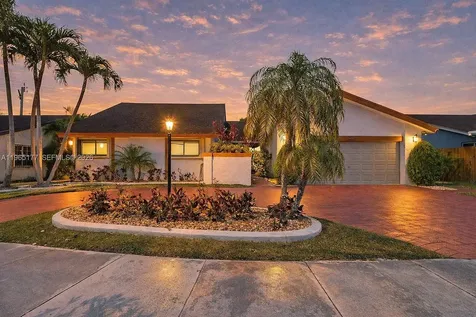 9400 SW 100th Avenue Road Miami FL 33176