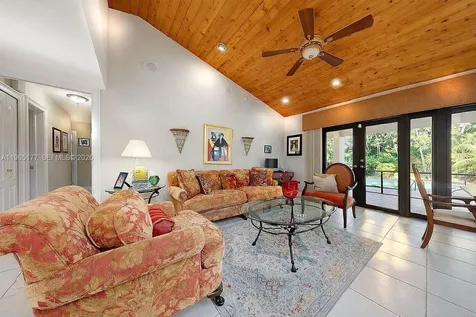 9400 SW 100th Avenue Road Miami FL 33176