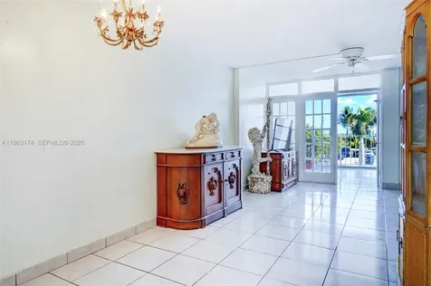 6450 Collins Avenue Miami Beach FL 33141