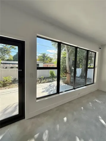 12615 N Miami Avenue North Miami FL 33168