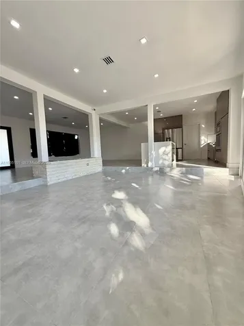 12615 N Miami Avenue North Miami FL 33168