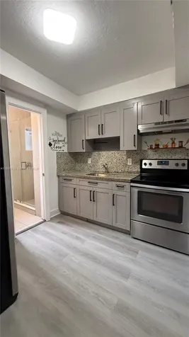 2238 NW 5th Street Miami FL 33125
