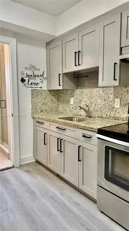 2238 NW 5th Street Miami FL 33125