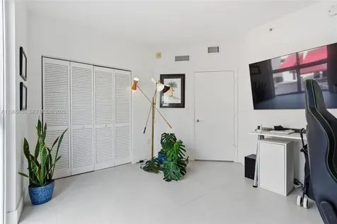 7290 SW 90th Street Miami FL 33156