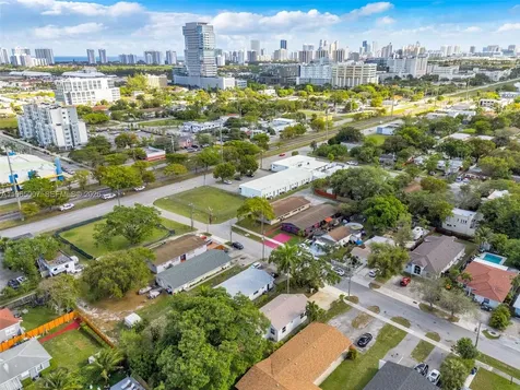30 SW 7th Street Hallandale Beach FL 33009