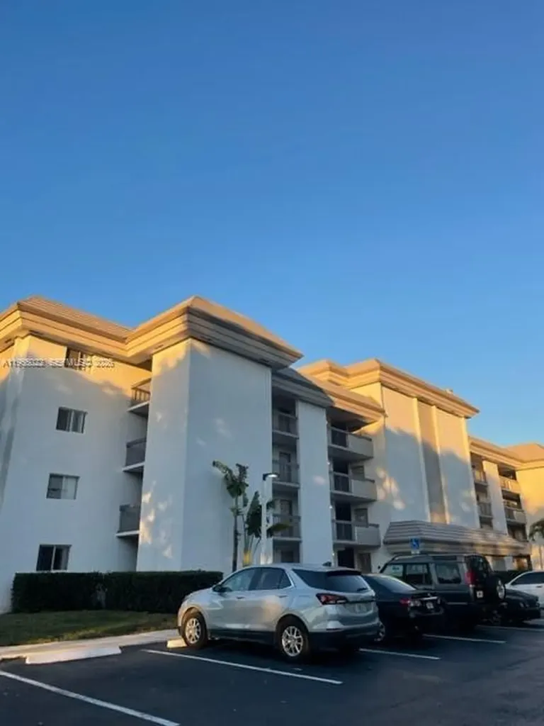 731 N Pine Island Road Plantation FL 33324