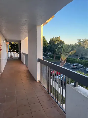 731 N Pine Island Road Plantation FL 33324
