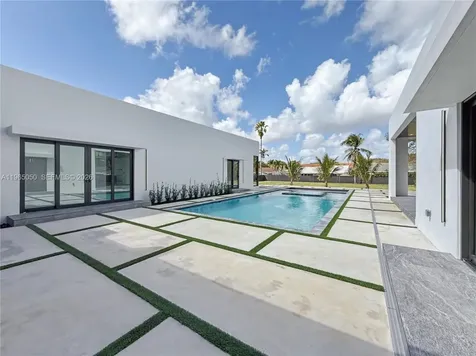 11481 SW 93 Street Miami FL 33176