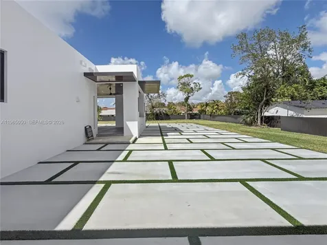 11481 SW 93 Street Miami FL 33176
