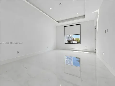 11481 SW 93 Street Miami FL 33176