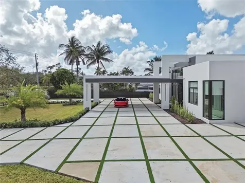 11481 SW 93 Street Miami FL 33176
