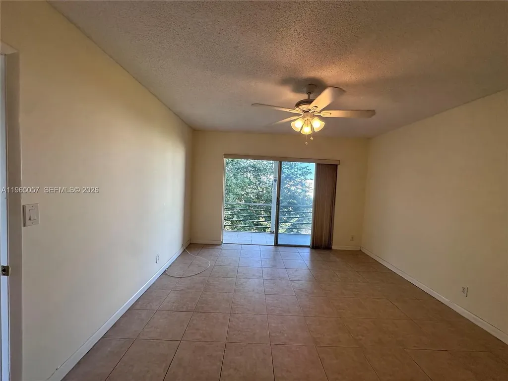 2223 Park Lane Hollywood FL 33021