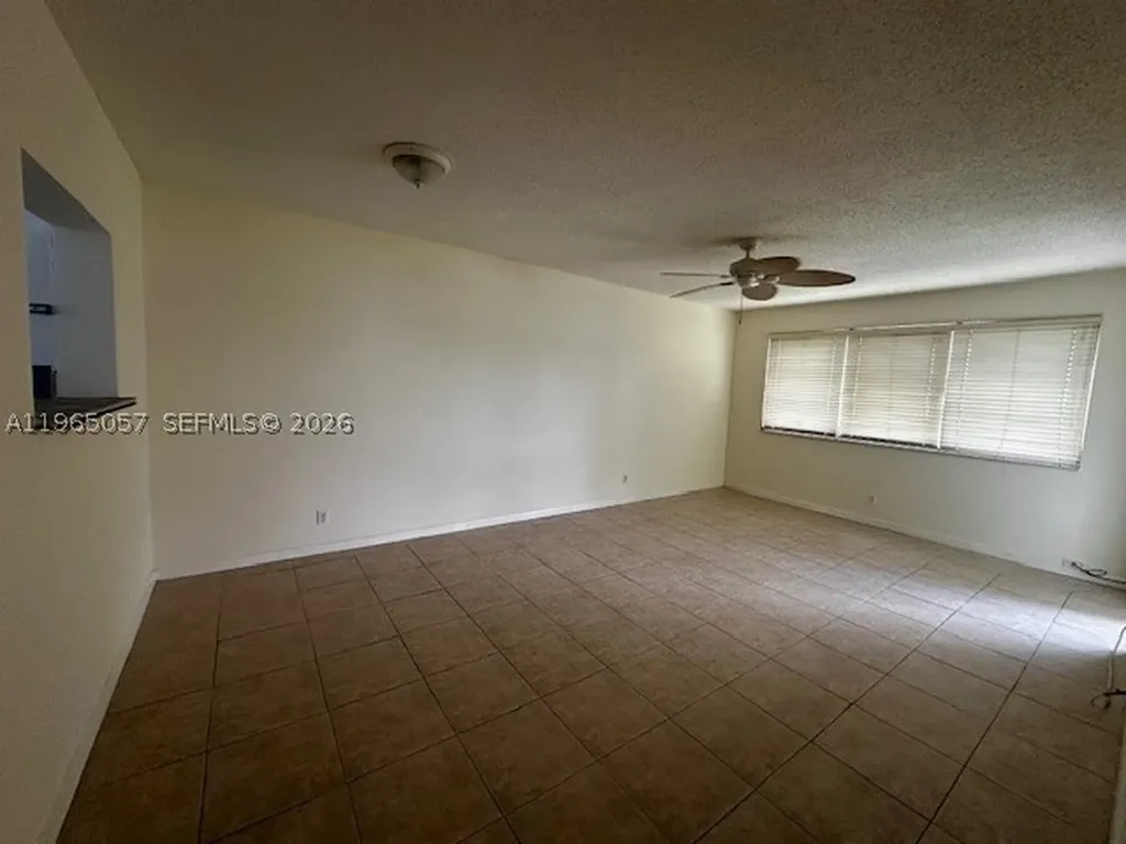 2223 Park Lane Hollywood FL 33021