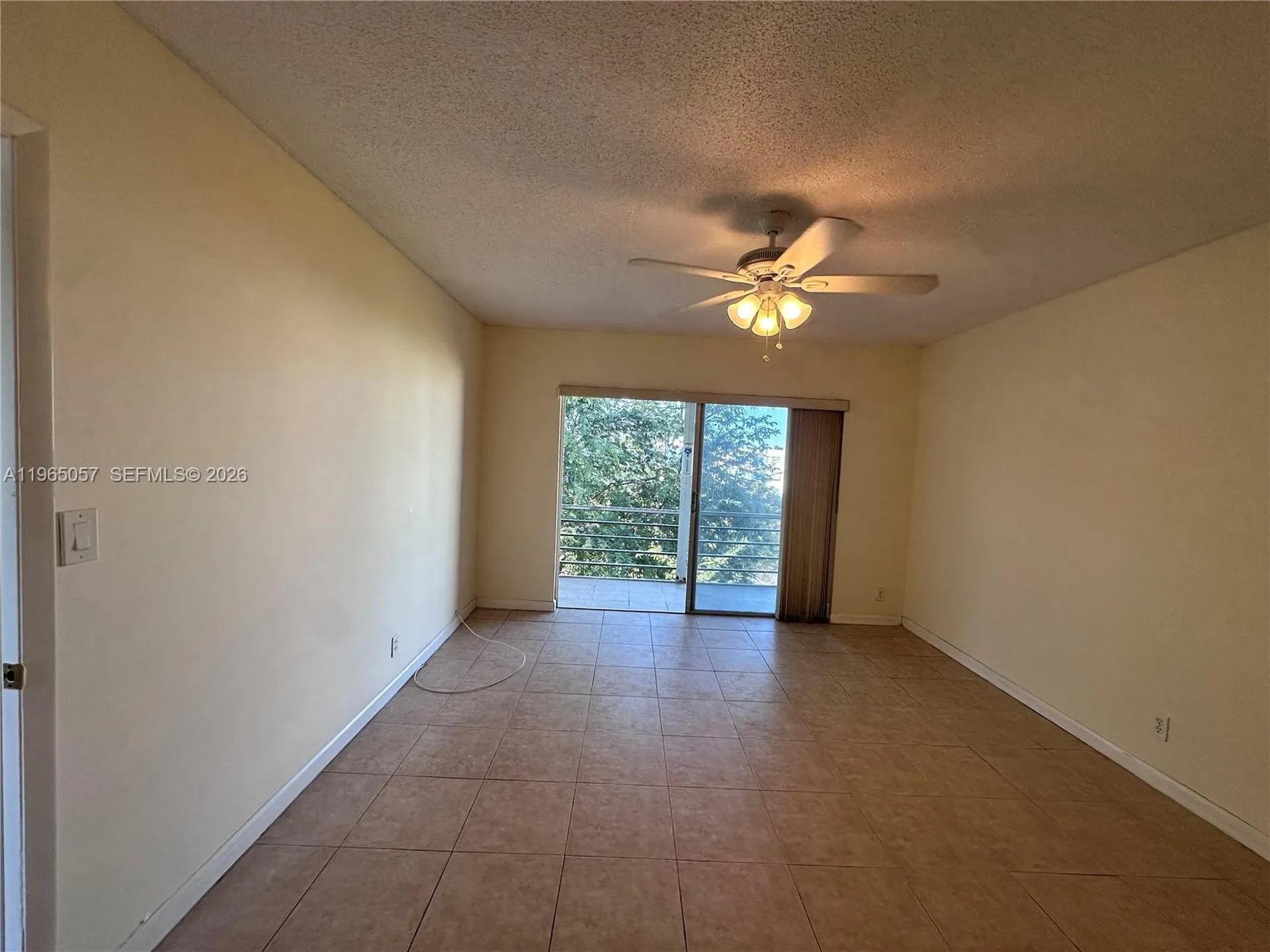 2223 Park Lane Hollywood FL 33021
